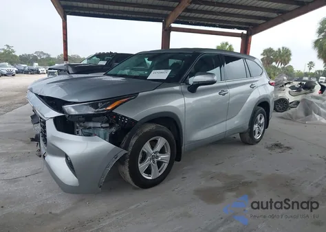 2022 Toyota Highlander Le z USA, uszkodzony, nr VIN 5TDBZRBH7NS565601